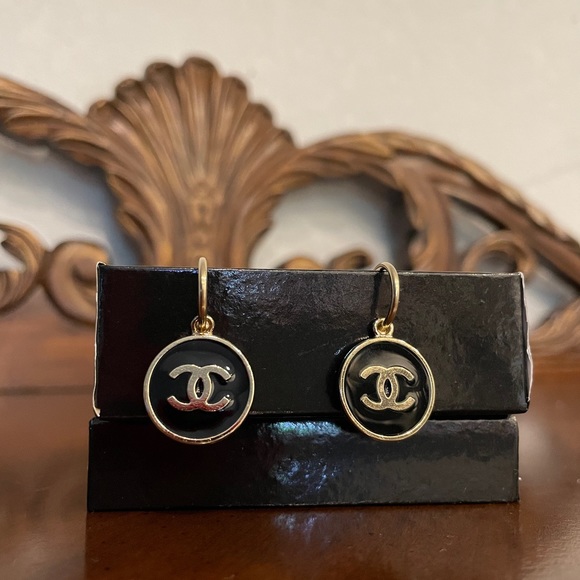 RESERVED Chanel CC Drop Earrings Interlocking Gold Tone Resin - Picture 2 of 9